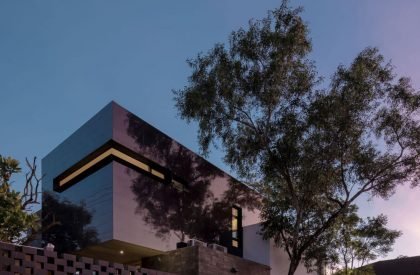 House (Be)hide | Touch Architect