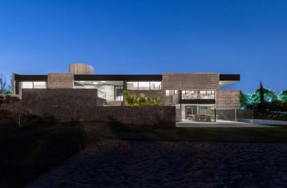 Casa Mono | Patio Estudio