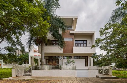 # 204 – Linear House | Int-Hab architecture+design Studio