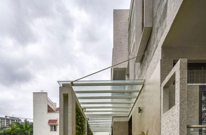 # 204 – Linear House | Int-Hab architecture+design Studio