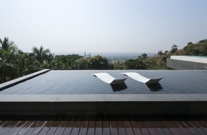 Aurelia - House under a pool | Shroffleon