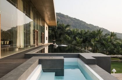 Aurelia - House under a pool | Shroffleon