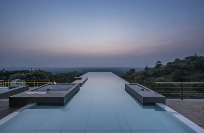 Aurelia - House under a pool | Shroffleon