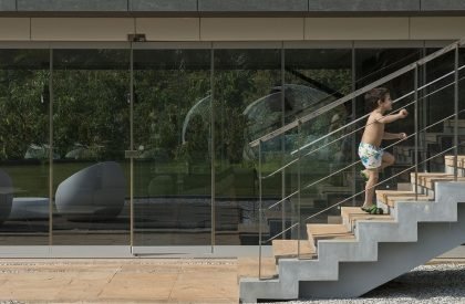 Aurelia - House under a pool | Shroffleon