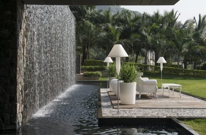 Aurelia - House under a pool | Shroffleon