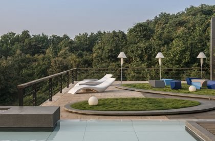 Aurelia - House under a pool | Shroffleon