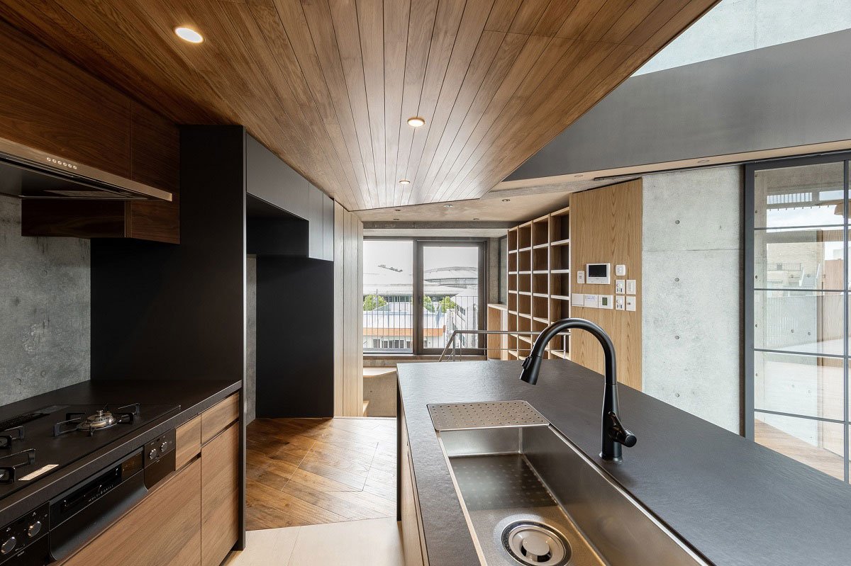 IBIS Sendagaya | KOMPAS