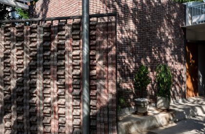 H Dining | PHTAA Living Studio