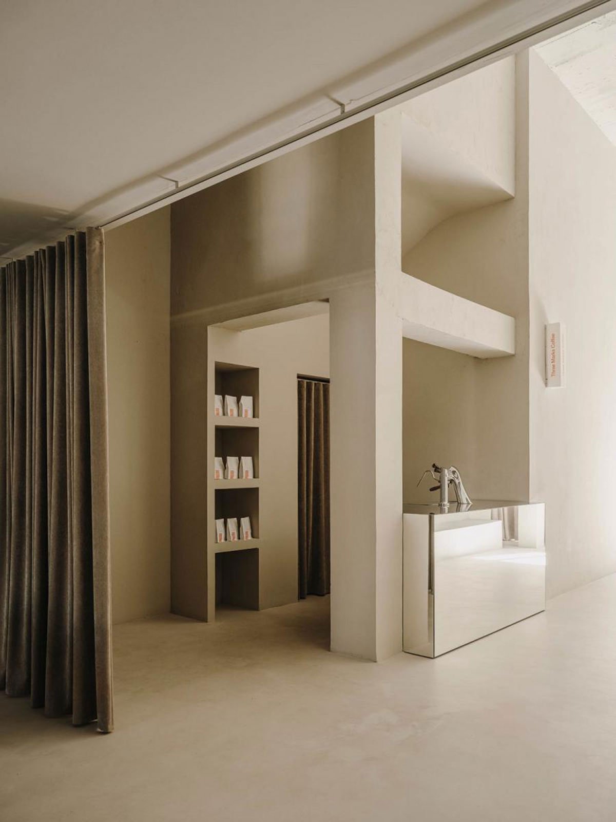 Six N. Five | Isern Serra