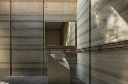 Earth and Glass House | Studio Lotus