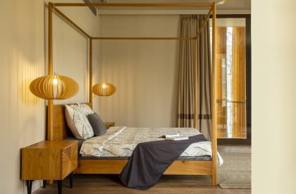 Earth and Glass House | Studio Lotus