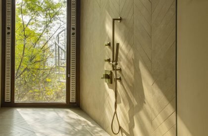 Earth and Glass House | Studio Lotus