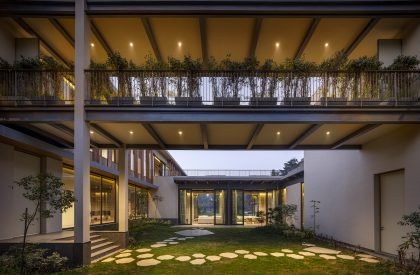 Earth and Glass House | Studio Lotus