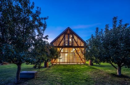 Farmhouse Extension South Bohemia | HAMR Hut Architektury Martin Rajnis