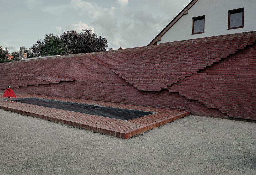 Revitalisation of Husův park – SUPERPOWER WALL | SKULL Studio