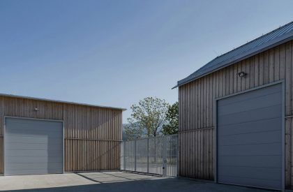 Three Houses and a Yard Under Lysá Hora | Papousek & Silhan Architects