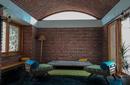 The Naked Vault House | New Garage Architecture Studio