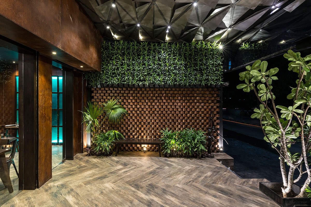 Amigos Kitchen | Amruta Daulatabadkar Architects