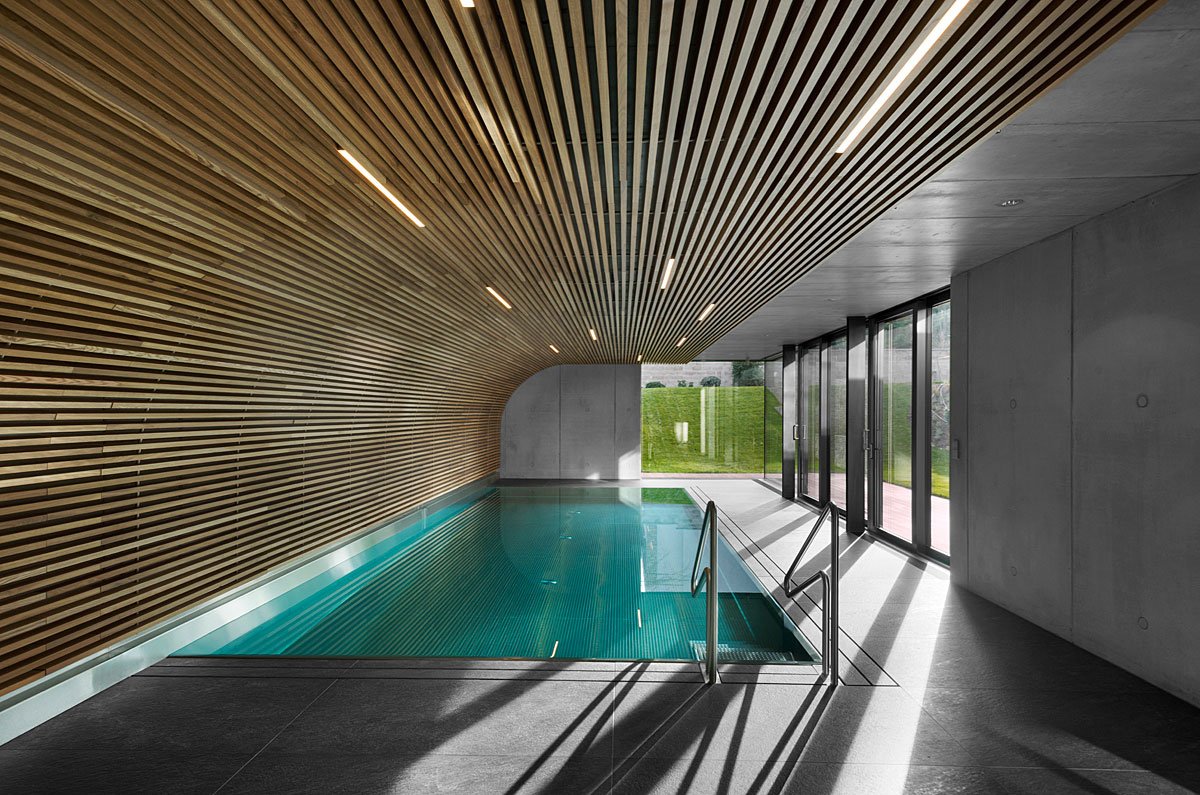 VILLA IN PRŮHONICE | Aulik Fiser Architekti