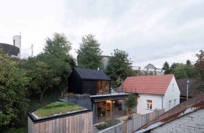 Weekend House in Bukovany | SENAA Architekti