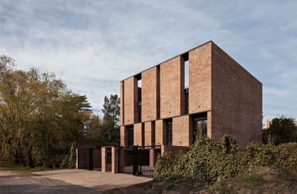 Hibiscus Building | Caparroz Arquitectura