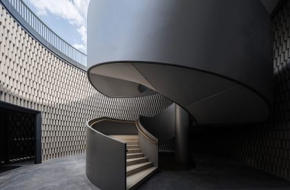 The Aluminum Mountain | Wutopia Lab