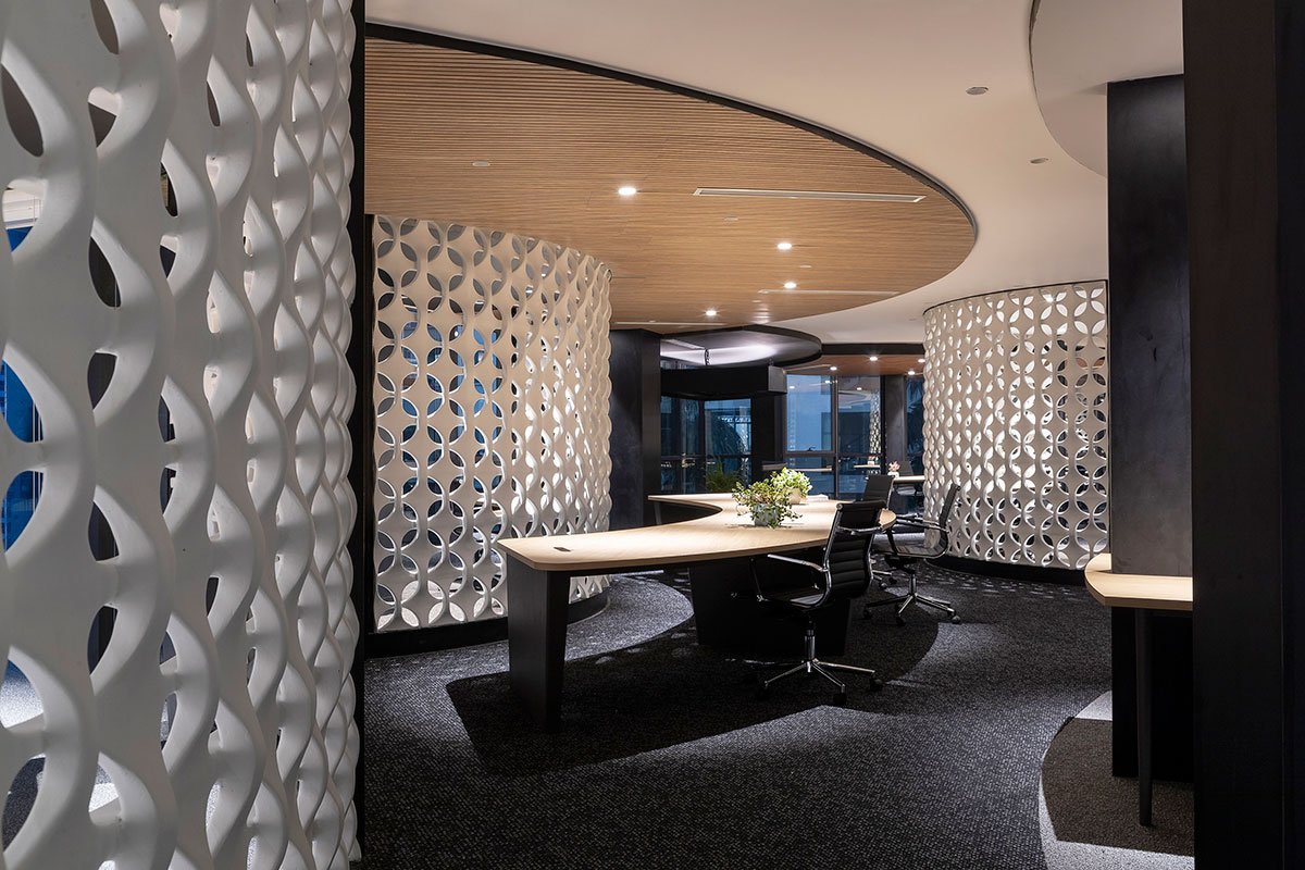 Woven Screen Office | Takashi Niwa Architects