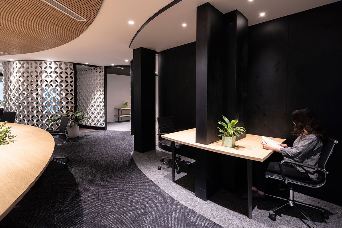 Woven Screen Office | Takashi Niwa Architects