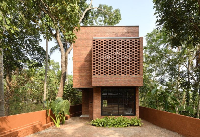 Narrow Brick House | Srijit Srinivas – ARCHITECTS