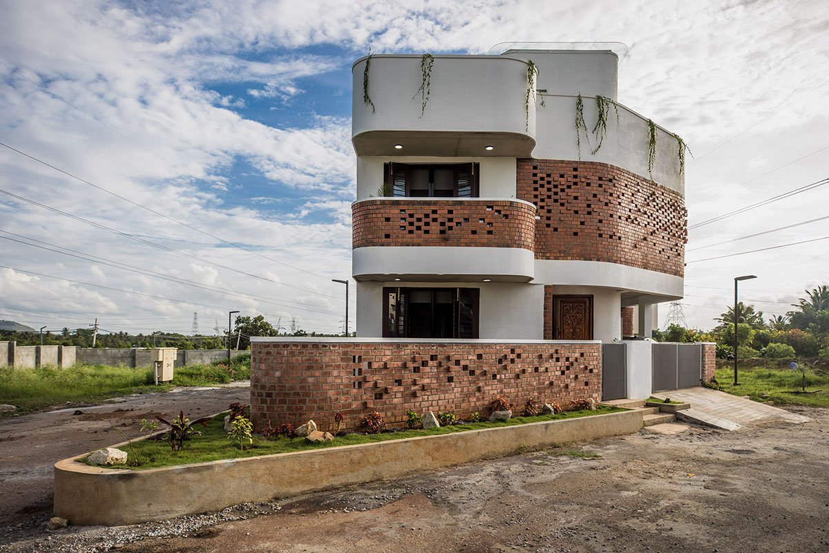 The Brick Lantern House | Studio Biomorph