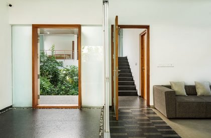 The Hunkered House | LIJO.RENY.architects