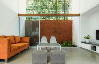 The Hunkered House | LIJO.RENY.architects