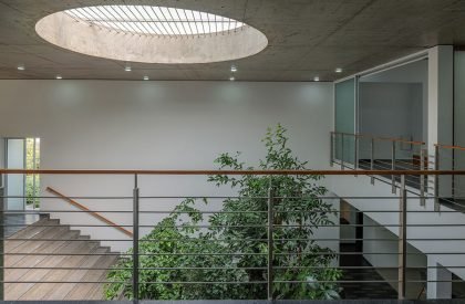 The Hunkered House | LIJO.RENY.architects