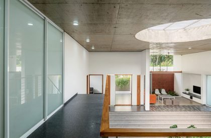 The Hunkered House | LIJO.RENY.architects