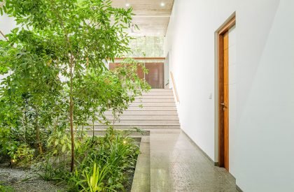 The Hunkered House | LIJO.RENY.architects