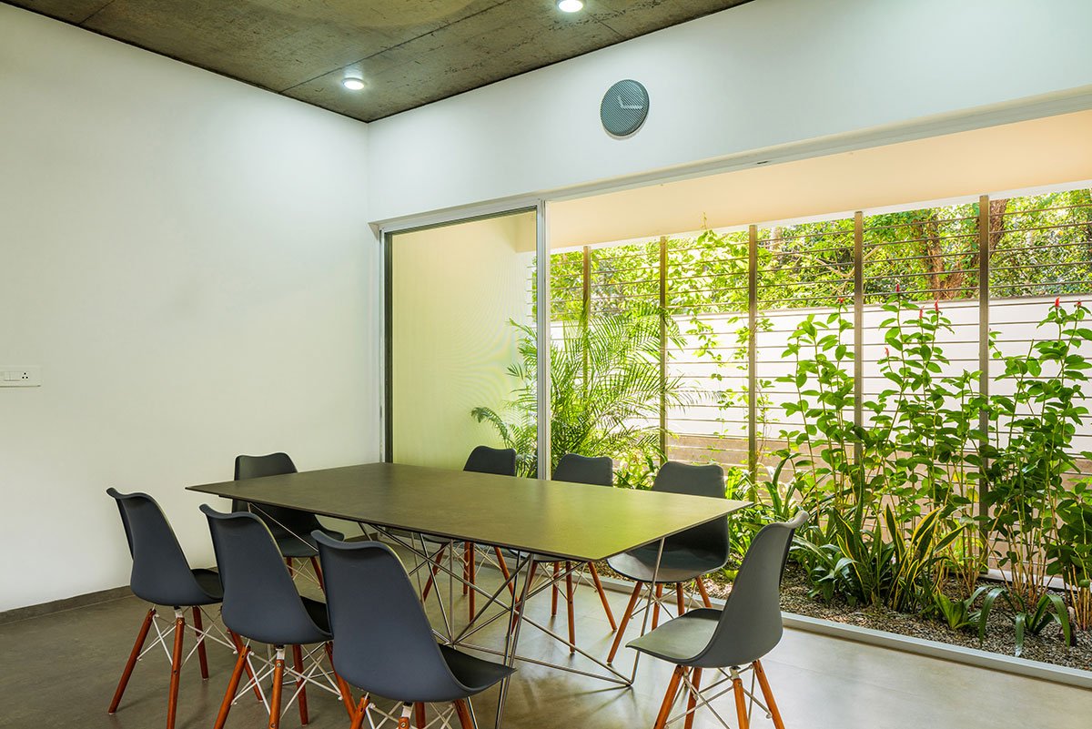 The Hunkered House | LIJO.RENY.architects