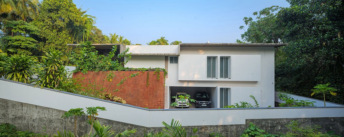 The Hunkered House | LIJO.RENY.architects