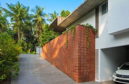 The Hunkered House | LIJO.RENY.architects