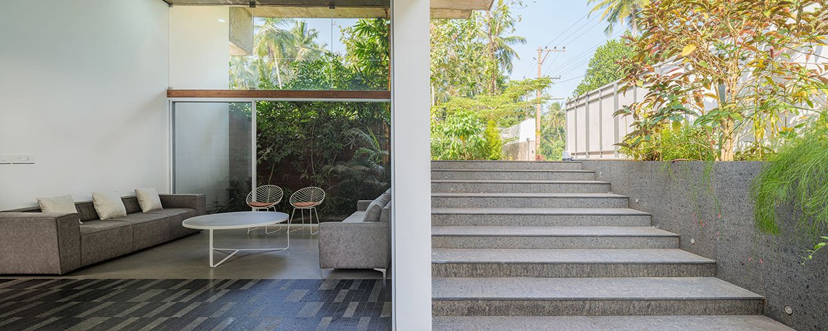 The Hunkered House | LIJO.RENY.architects