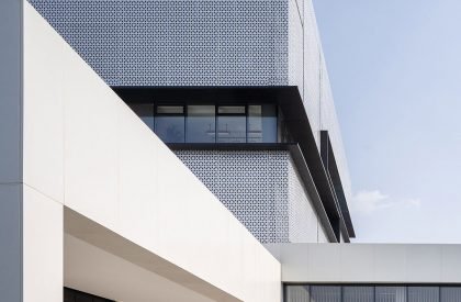 BMW Experience Center | ARCHIHOPE