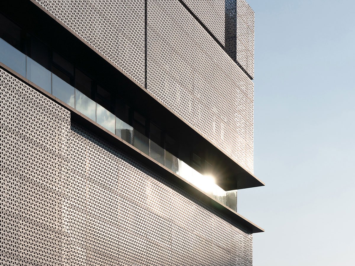 BMW Experience Center | ARCHIHOPE