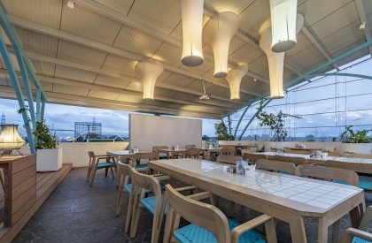 Cafe Azzure | DS2 ARCHITECTURE