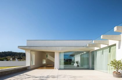 Casa Em Brufe | OVAL