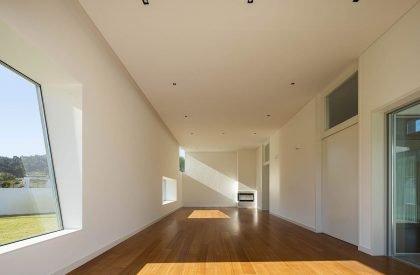 Casa Em Brufe | OVAL