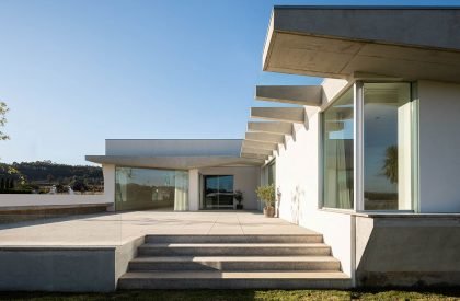 Casa Em Brufe | OVAL