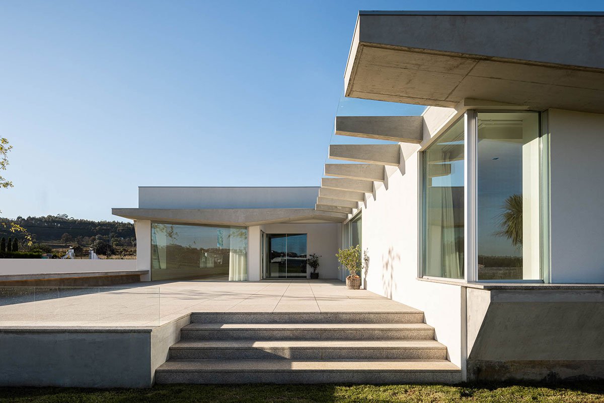 Casa Em Brufe | OVAL