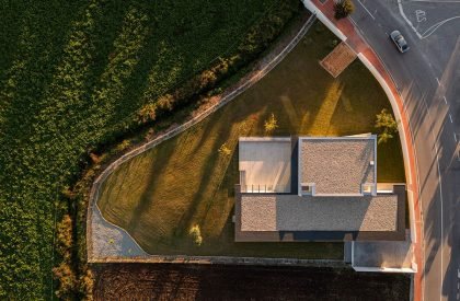 Casa Em Brufe | OVAL