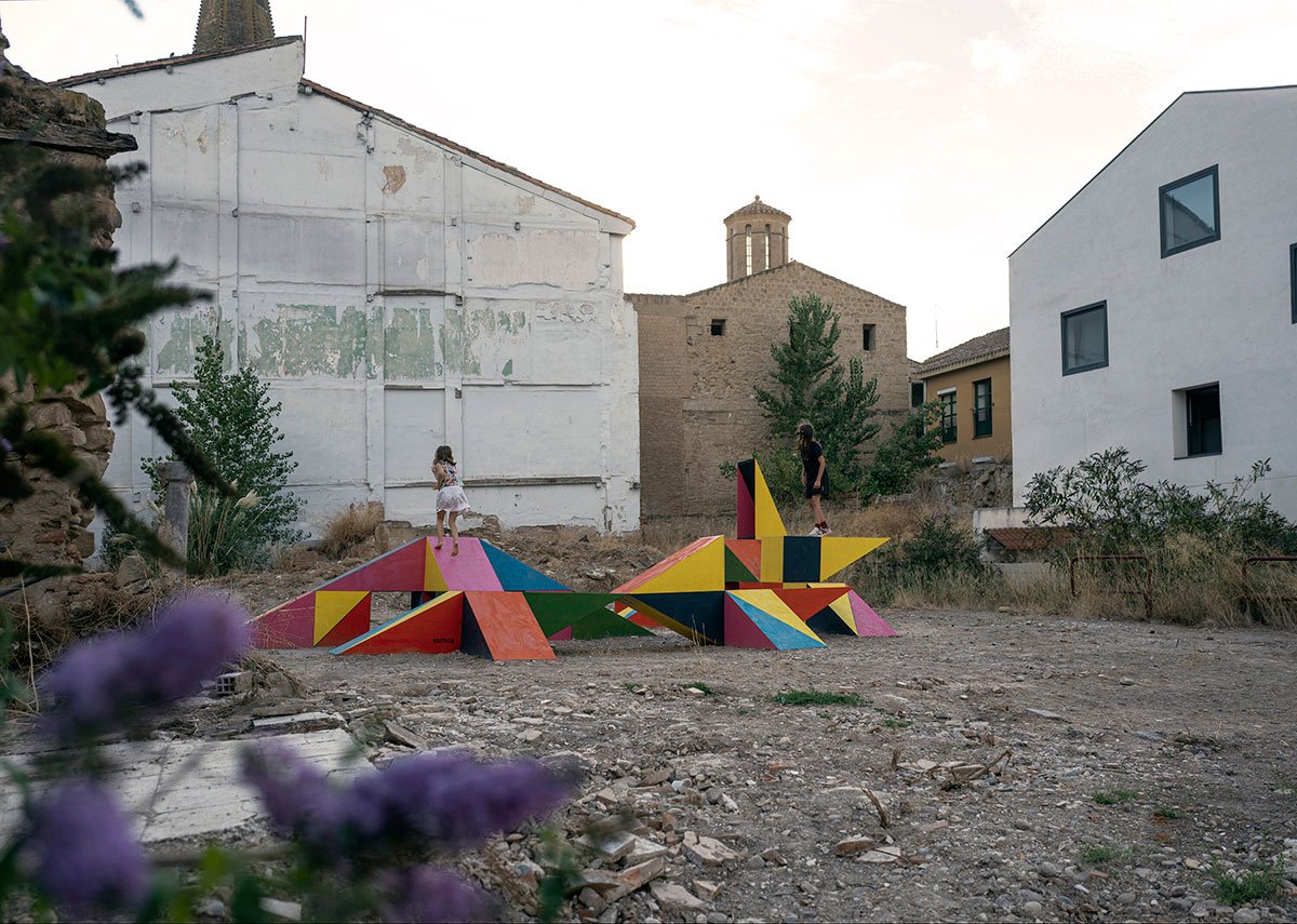 Installation Prior at Concéntrico 08 | S K U L L studio