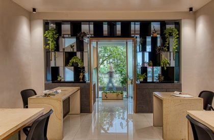 Office with Four Screens | ARPA Design + Dhulia Architecture Design Studio