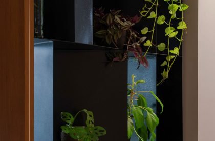 Office with Four Screens | ARPA Design + Dhulia Architecture Design Studio